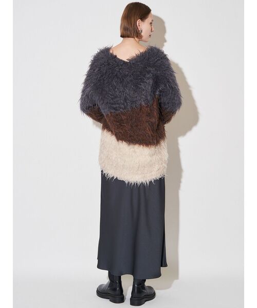 ELENDEEK(エレンディーク)の「バイアスナロースカート(スカート・レディース・アイボリー/チャコールグレー・02/01)」の13枚目の写真