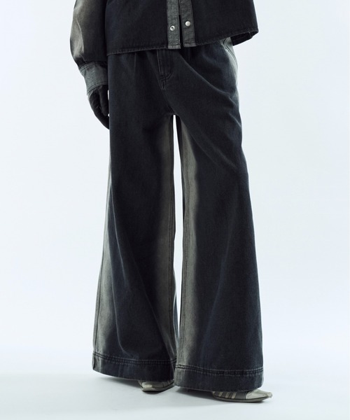 seyto（セイト）の「Gradation wide straight denim pants / グラデーションワイドストレートデニムパンツ（デニムパンツ・メンズ・ブラウン/ブラック・1/3/2）」の4枚目の写真