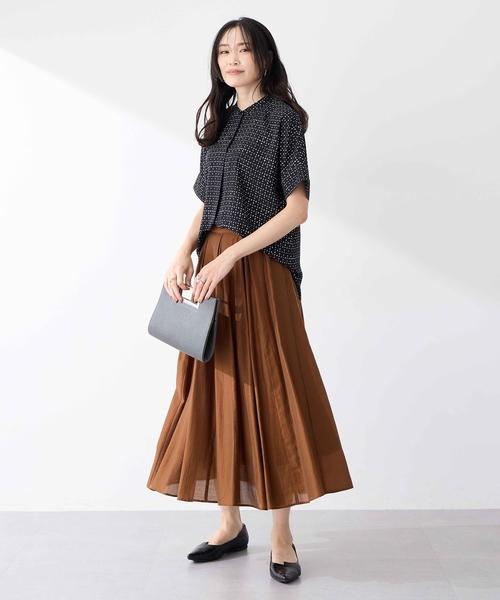 A/C DESIGN BY ALPHA CUBIC（エーシーデザインバイアルファキュービック）の「アルコラージュプリントブラウス（シャツ/ブラウス・レディース・ベージュ/ブラック・9号/11号/13号/15号/17号）」の10枚目の写真