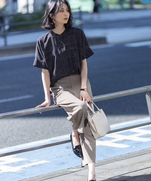 A/C DESIGN BY ALPHA CUBIC（エーシーデザインバイアルファキュービック）の「アルコラージュプリントブラウス（シャツ/ブラウス・レディース・ベージュ/ブラック・9号/11号/13号/15号/17号）」の16枚目の写真