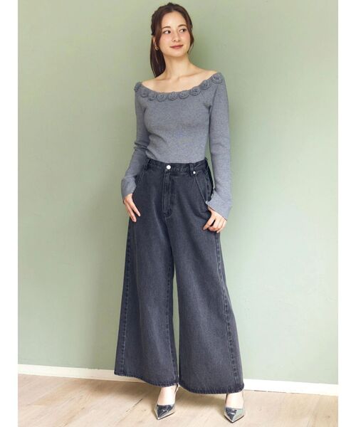 CALNAMUR（カルナムール）の「BACK RIBBON DENIM PT/バックリボンデニムパンツ（デニムパンツ・レディース・ブラック/ライトブルー・SMALL/MEDIUM）」の11枚目の写真