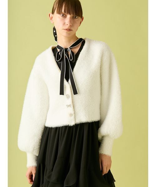 FURFUR(ファーファー)の「マルチビジューボタンフェザーカーディガン(カーディガン/ボレロ・レディース・ピンク/チャコールグレー/オフホワイト・F)」の8枚目の写真