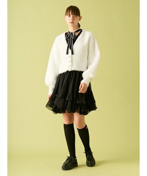 FURFUR(ファーファー)の「マルチビジューボタンフェザーカーディガン(カーディガン/ボレロ・レディース・ピンク/チャコールグレー/オフホワイト・F)」の9枚目の写真