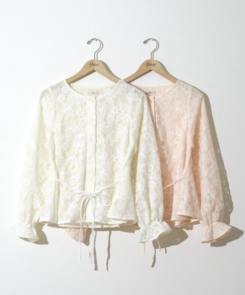 flower（フラワー）の「ボタニカルフレアトップ（シャツ/ブラウス・レディース・ベビーピンク/アイボリー・FREE）」の13枚目の写真