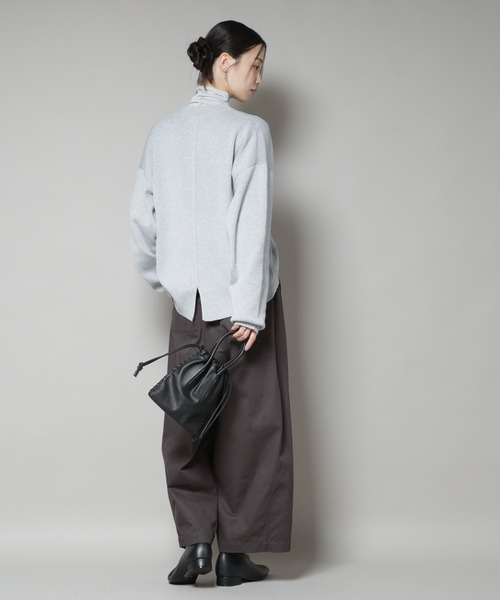 NANO universe（ナノユニバース）の「毛玉抑制ニットプルオーバー(セットアップ可)（ニット/セーター・レディース・ブラック/ベージュ/グレー・FREE）」の17枚目の写真