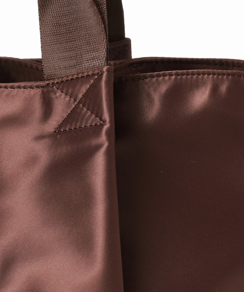 JOURNAL STANDARD relume(ジャーナルスタンダード レリューム)の「《WEB限定追加2》RELUME ナイロントートバッグ(トートバッグ・レディース・ブラウン/ブラック/カーキ・FREE)」の5枚目の写真