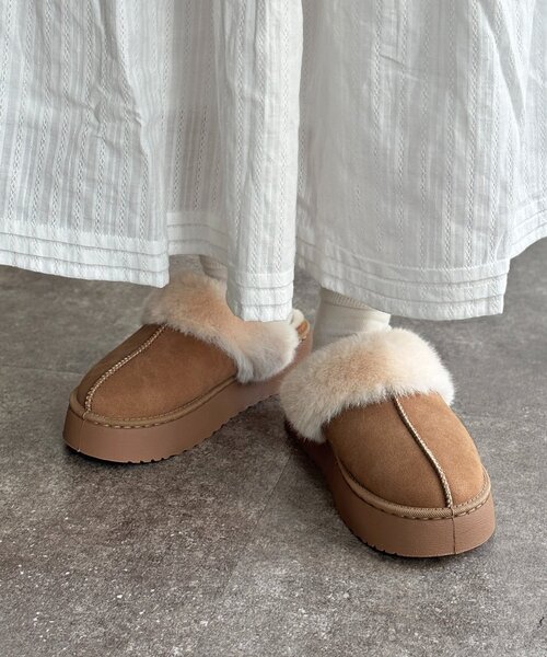 CPCM（シーピーシーエム）の「厚底ムートンシューズ（ブーツ・レディース・キャメル/ブラック/グレー・SMALL/MEDIUM/LARGE）」の3枚目の写真