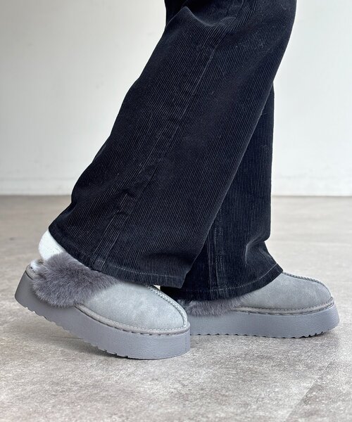 CPCM（シーピーシーエム）の「厚底ムートンシューズ（ブーツ・レディース・キャメル/ブラック/グレー・SMALL/MEDIUM/LARGE）」の5枚目の写真