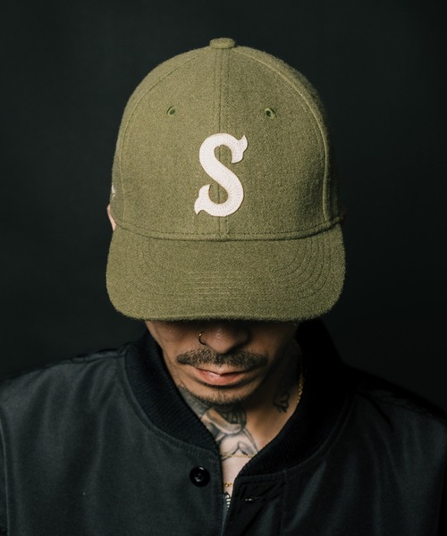 Subciety(サブサエティ)の「Felt logo cap(キャップ・メンズ・オリーブ/ブラック・FREE)」の2枚目の写真