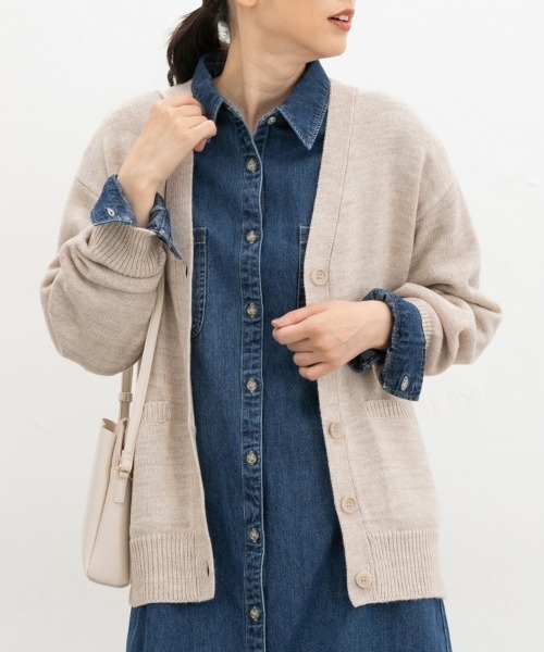 Honeys(ハニーズ)の「【ウォッシャブル】Vネックカーデ(カーディガン/ボレロ・レディース・オートミール/ネイビー/杢グレー/ベージュ系1/ブラック・L/LL/M/S)」の16枚目の写真
