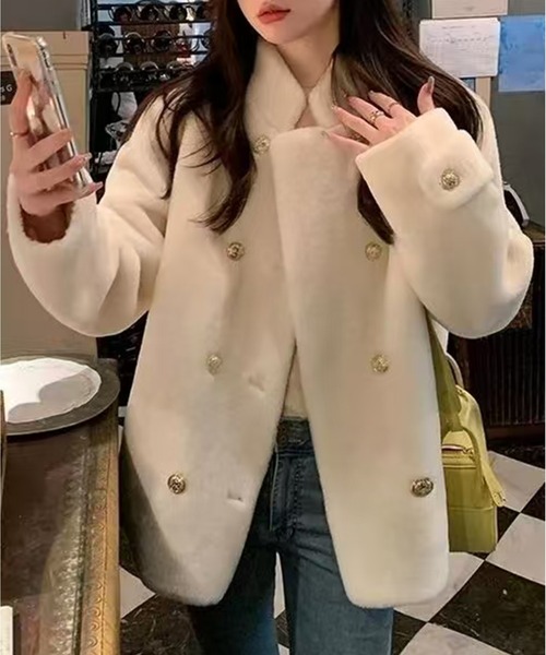 セール】【新作】ダブルボタンのボアコート、保温性がありながら