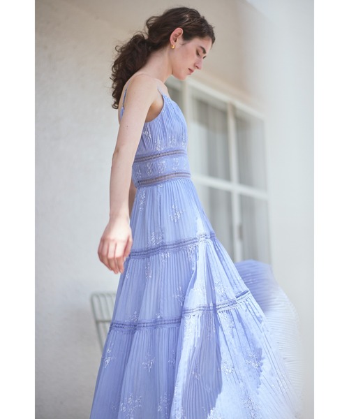 Estella.K(エステラケー)の「Dolce Vita Pleated Dress エンブロイダリープリーツドレス(ワンピース・レディース・ブラック/ラベンダー/ホワイト・FREE)」の4枚目の写真