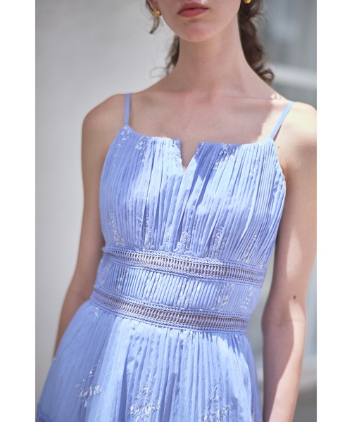 Dolce Vita Pleated Dress エンブロイダリープリーツドレス