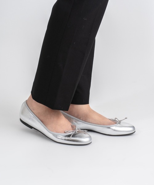 FABIO RUSCONI（ファビオルスコーニ）の「【FABIO RUSCONI/ファビオルスコーニ】バレエシューズ レザー ラウンドトゥ リボン フラット イタリア製（バレエシューズ・レディース・シルバー/グレイッシュベージュ/ブラック系その他2/ブラック/ブラウン/ゴールド/ブラック系その他・38/36/37/39）」の6枚目の写真