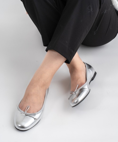 FABIO RUSCONI（ファビオルスコーニ）の「【FABIO RUSCONI/ファビオルスコーニ】バレエシューズ レザー ラウンドトゥ リボン フラット イタリア製（バレエシューズ・レディース・シルバー/グレイッシュベージュ/ブラック系その他2/ブラック/ブラウン/ゴールド/ブラック系その他・38/36/37/39）」の14枚目の写真