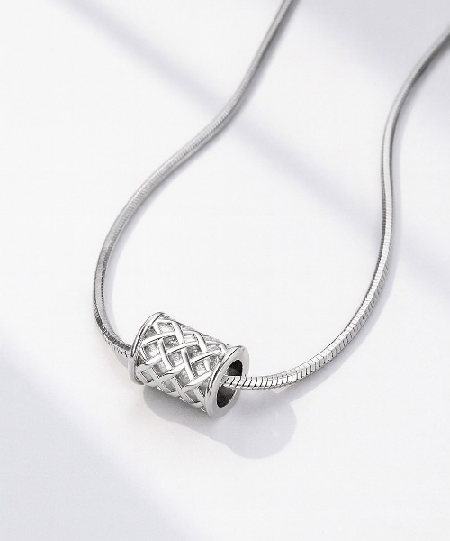 VIBGYOR（ヴィブジョー）の「【IZU】 シルバーミニマルネックレス（ネックレス・メンズ・シルバー・FREE）」の7枚目の写真