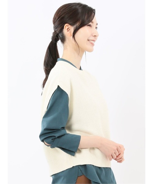 m.f.editorial（エムエフエディトリアル）の「【ウォッシャブル】 地柄 バックスリット ニットベスト（ニット/セーター・レディース・アイボリー/グレー・MEDIUM）」の7枚目の写真