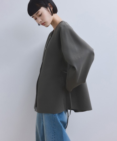 りんご　ADAM ET ROPE'ペプラムカーディガン ADAM ET ROPÉ FEMME(アダム エ ロペ ファム) / ミックスボタンペプラム