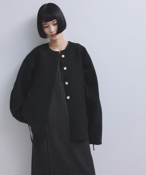 ADAM ET ROPE'(アダムエロペ)の「【WEB限定】ペプラムフォルムカーディガン(カーディガン/ボレロ・レディース・グレー/サックスブルー/ブラック・FREE)」の14枚目の写真
