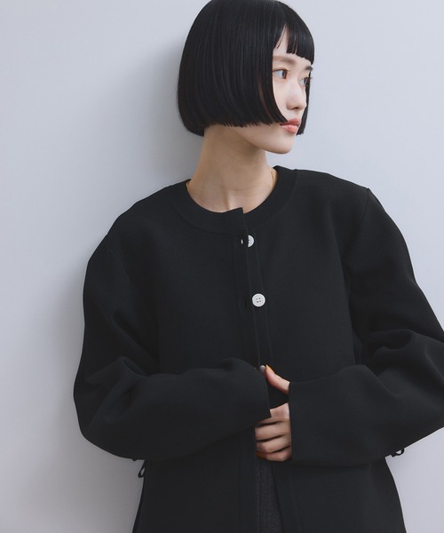 ADAM ET ROPE'(アダムエロペ)の「【WEB限定】ペプラムフォルムカーディガン(カーディガン/ボレロ・レディース・グレー/サックスブルー/ブラック・FREE)」の15枚目の写真