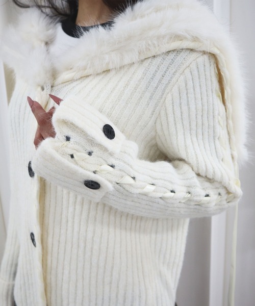 CECIL McBEE(セシルマクビー)の「ファー付きニットカーディガン(ニット/セーター・レディース・アイボリー/グレー/ベージュ・FREE)」の13枚目の写真
