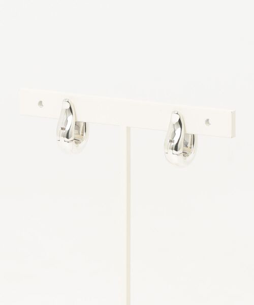 LAH（エルエーエイチ）の「フープピアス（ピアス（両耳用）・レディース・シルバー・ONE SIZE）」の4枚目の写真