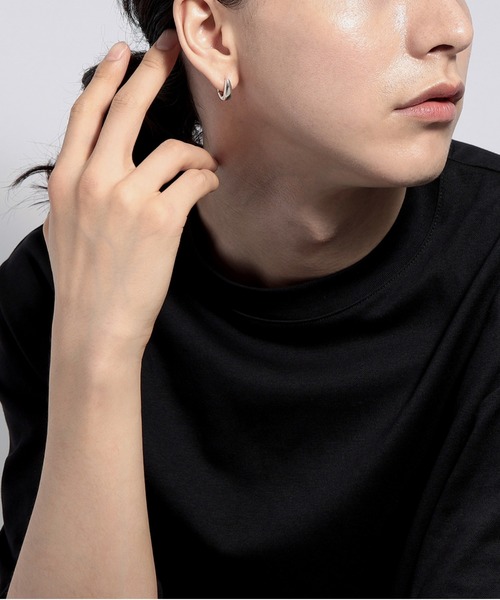 LAH（エルエーエイチ）の「フープピアス（ピアス（両耳用）・レディース・シルバー・ONE SIZE）」の11枚目の写真