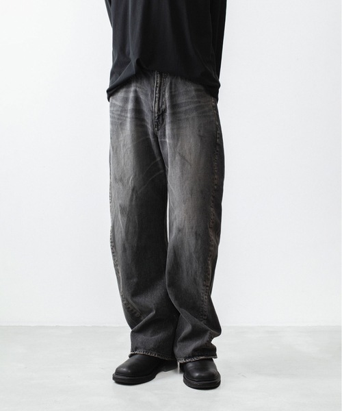 ATTACHMENT(アタッチメント)の「13OZ デニム 3Dジーンズ / 13OZ DENIM 3D JEANS(デニムパンツ・メンズ・ブラック/ライトインディゴブルー・3/2/1)」の2枚目の写真