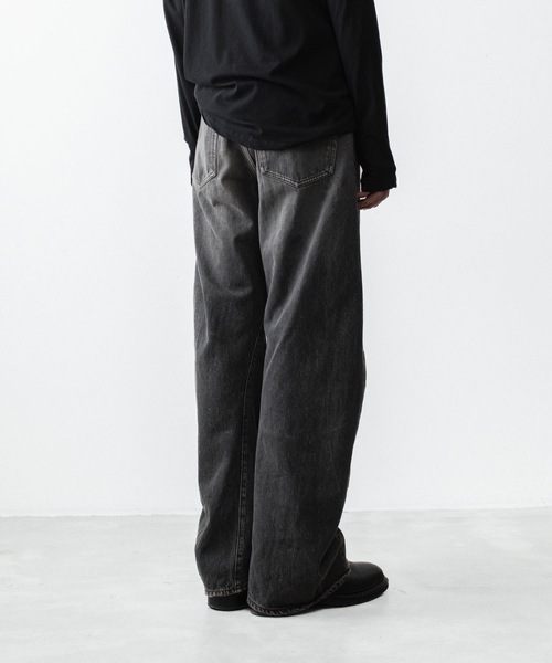 ATTACHMENT(アタッチメント)の「13OZ デニム 3Dジーンズ / 13OZ DENIM 3D JEANS(デニムパンツ・メンズ・ブラック/ライトインディゴブルー・3/2/1)」の3枚目の写真