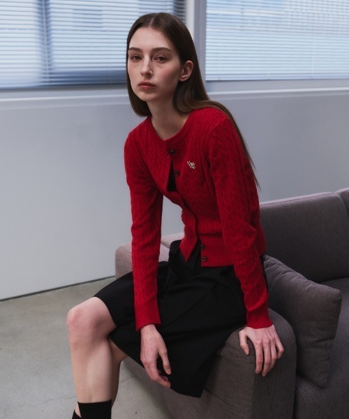 GENERAL IDEA（ジェネラルアイデア）の「【GENERAL IDEA】ウールブレンドケーブル編みカーディガン / WOMAN SIGNATURE SUPER FINE WOOL CABLE CARDIGAN（カーディガン/ボレロ・レディース・チャコール/カーキ/ネイビー/イエロー/ホワイト/ライトグレー/レッド/スカイブルー・L/M/S/XS）」の8枚目の写真