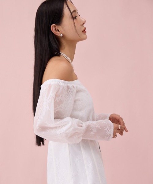 EIMY ISTOIRE(エイミーイストワール)の「レースオフショルトップス(シャツ/ブラウス・レディース・ブラック/ホワイト・F)」の6枚目の写真