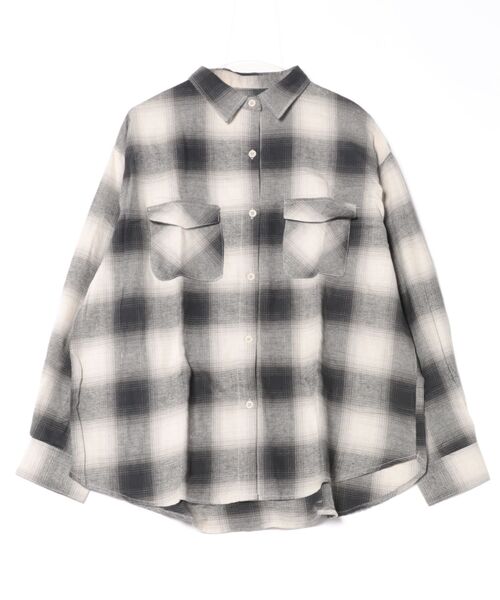 UNDERWRAPS（アンダーラップス）の「オンブレチェックシャツ(M3)（シャツ/ブラウス・レディース・ブラック/レッド・L/M）」の2枚目の写真