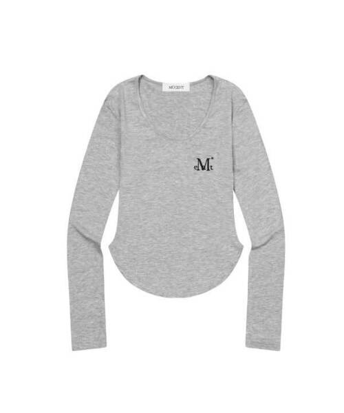 MUCENT（ムセント）の「ミューズカットUネックルーミング長袖Tシャツ（4カラー）（Tシャツ/カットソー・レディース・ホワイト/ブラック/グレー/チャコール・FREE）」の3枚目の写真