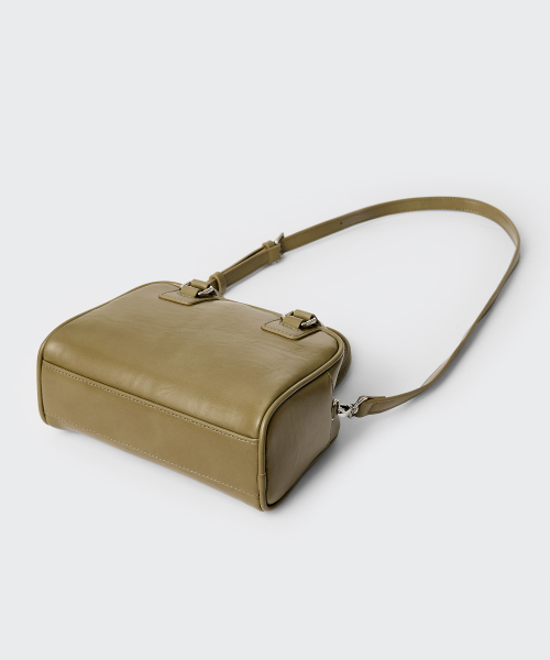 MUSINSA STANDARD WOMAN（ムシンサスタンダードウーマン）の「ミニボウリングバッグ [オリーブ]（ショルダーバッグ・レディース・その他・FREE）」の4枚目の写真