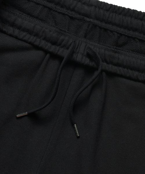 MUSINSA STANDARD WOMAN（ムシンサスタンダードウーマン）の「レディースリラックススウェットパンツ[ブラック]（スウェットパンツ・レディース・その他・SMALL/MEDIUM/LARGE/X-SMALL）」の4枚目の写真