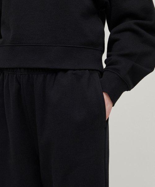 MUSINSA STANDARD WOMAN（ムシンサスタンダードウーマン）の「レディースリラックススウェットパンツ[ブラック]（スウェットパンツ・レディース・その他・SMALL/MEDIUM/LARGE/X-SMALL）」の5枚目の写真