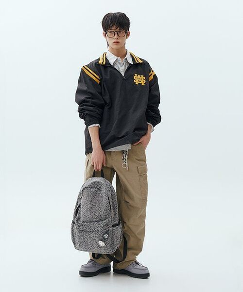 MUSINSA STANDARD（ムシンサスタンダード）の「ホワイトサテンパラシュートカーゴパンツ [サンドベージュ]（その他パンツ・メンズ・その他・38/36/34/32/30/31/33/26/27/28/29）」の13枚目の写真