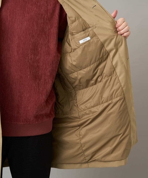 a.v.v(アーヴェヴェ)の「【830FPダウン/軽量/撥水/防風】ライトスカイダウンステンカラーコート(ダウンジャケット/コート・メンズ・ベージュ/ブラック・46/48/50)」の14枚目の写真