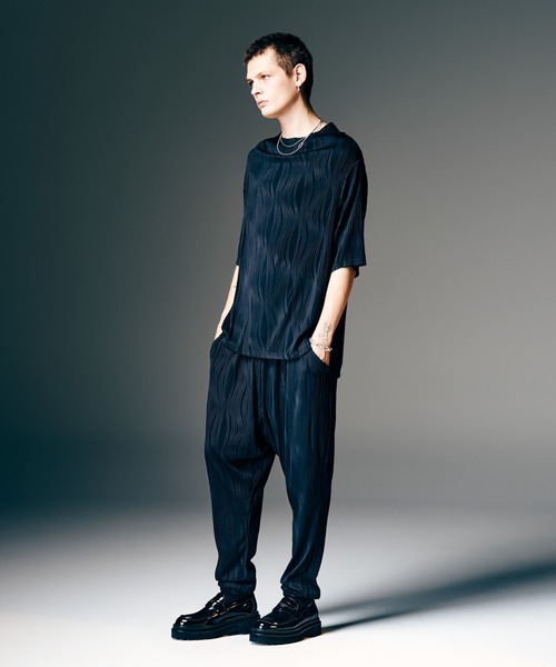 glamb（グラム）の「Willow Crepe Cutsew / ウィロークレープカットソー（Tシャツ/カットソー・メンズ・ホワイト/ブラック・S/M/L）」の15枚目の写真