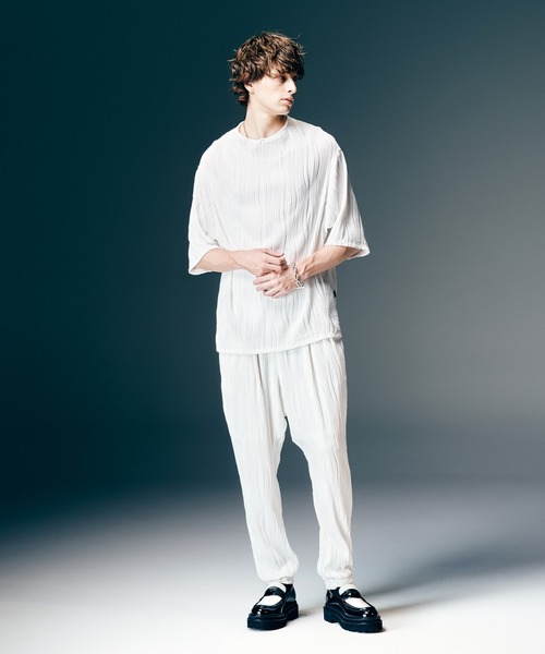 glamb（グラム）の「Willow Crepe Cutsew / ウィロークレープカットソー（Tシャツ/カットソー・メンズ・ホワイト/ブラック・S/M/L）」の7枚目の写真