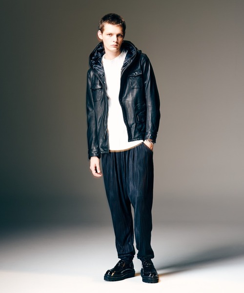 glamb（グラム）の「Willow Crepe Cutsew / ウィロークレープカットソー（Tシャツ/カットソー・メンズ・ホワイト/ブラック・S/M/L）」の13枚目の写真