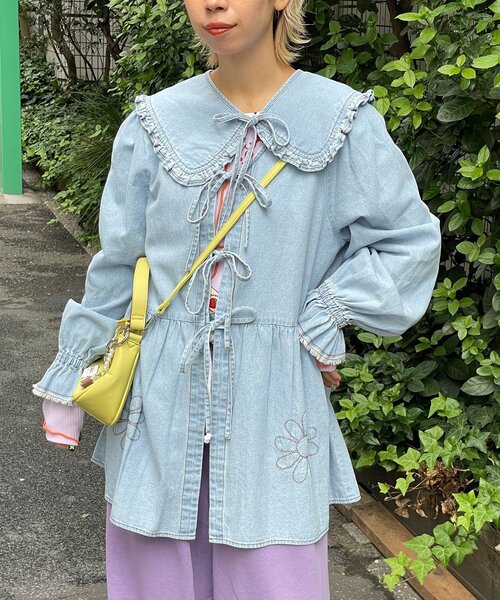 HELLO.SANFRANCISCO（ハローサンフランシスコ）の「【HELLO.SANFRANCISCO/ハローサンフランシスコ】衿付きマーガレット刺繍デニムブラウス（シャツ/ブラウス・レディース・ネイビー/サックスブルー・ONE SIZE）」の11枚目の写真