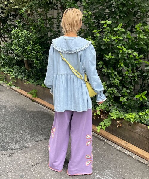 HELLO.SANFRANCISCO（ハローサンフランシスコ）の「【HELLO.SANFRANCISCO/ハローサンフランシスコ】衿付きマーガレット刺繍デニムブラウス（シャツ/ブラウス・レディース・ネイビー/サックスブルー・ONE SIZE）」の18枚目の写真