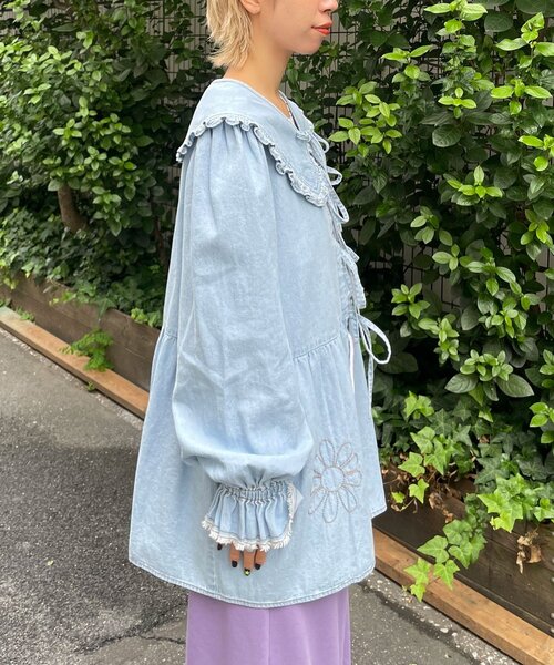 HELLO.SANFRANCISCO（ハローサンフランシスコ）の「【HELLO.SANFRANCISCO/ハローサンフランシスコ】衿付きマーガレット刺繍デニムブラウス（シャツ/ブラウス・レディース・ネイビー/サックスブルー・ONE SIZE）」の20枚目の写真