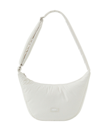 NDY（エヌディーワイ）の「Padded Hobo Crossbody Cream（メッセンジャーバッグ）」
