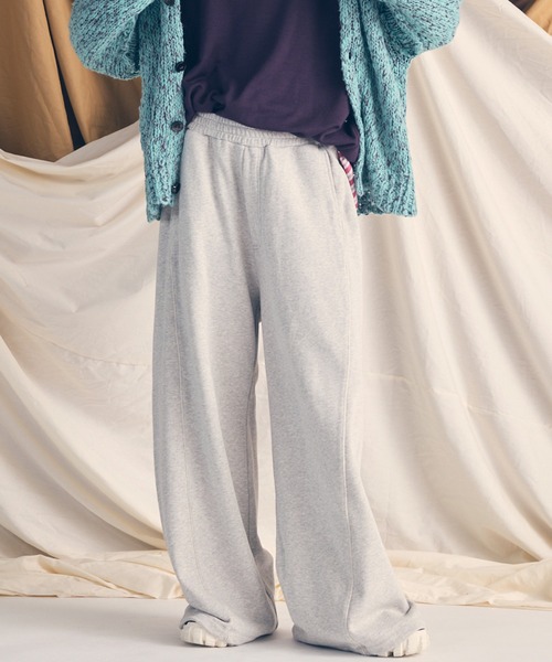 MAISON SPECIAL（メゾンスペシャル）の「《UNISEX》【ONE-MILE WEAR】Prime-Wide Sweatpants/ワンマイルウェアプライムワイドスウェットパンツ【MAISON SPECIAL/メゾンスペシャル】■セットアップ対応■（スウェットパンツ・メンズ・オフホワイト/ブラック/グレー/チャコールグレー・0/1/2）」の2枚目の写真