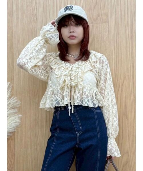 EVRIS（エヴリス）の「フロントリボンレースクロップドシャツ（シャツ/ブラウス・レディース・ブラック/ベージュ・FREE）」の3枚目の写真