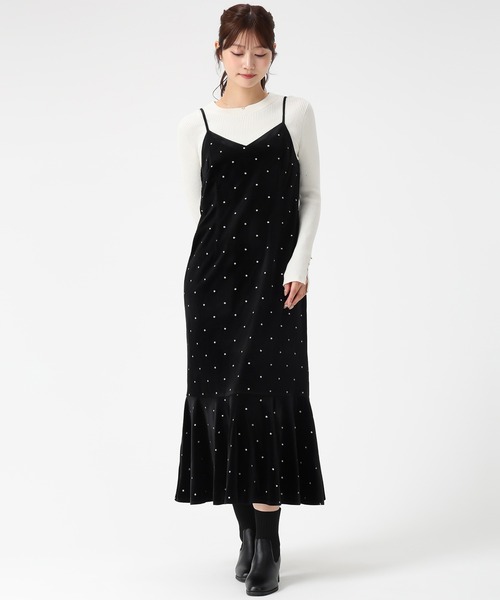 MISCH MASCH（ミッシュマッシュ）の「Vネックベロアキャミワンピース（ワンピース・レディース・ブラック/ピンク・S/M）」の3枚目の写真