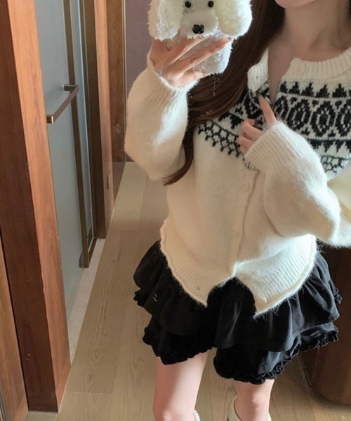 LADY LIKE（レディライク）の「ノルデック柄裾ドロストバイカラー丸首カーディガン（カーディガン/ボレロ・レディース・アイボリー/グレー/モカ・M）」の5枚目の写真