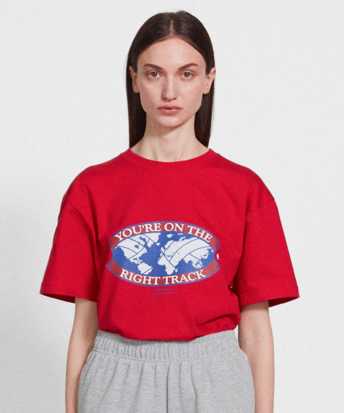 MENASOO(ミナス)の「Right Track T Shirt_Red(Tシャツ/カットソー・レディース・レッド・1/2/3)」の2枚目の写真